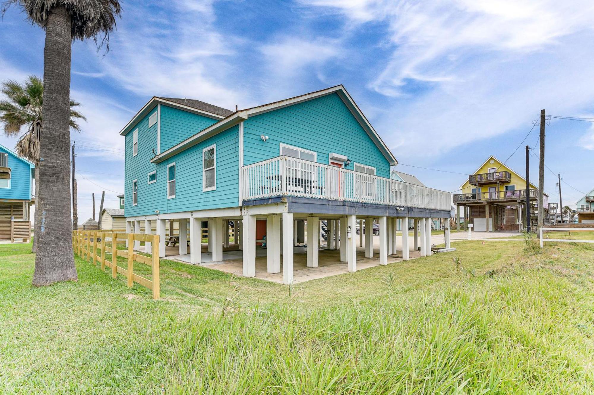 Large Group Gulf Retreat, Steps To Surfside Beach! Exterior photo